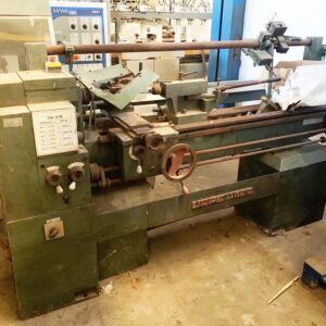 Torno marca URPE Modelo TM 210